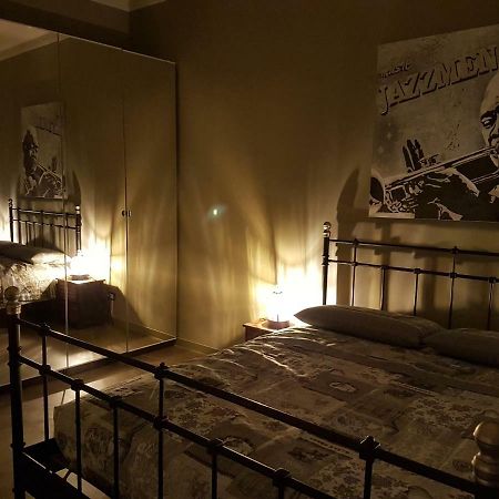 Saint George'S House Centro-Stazione-Ospedali Apartment อาเลสซานเดรีย ภายนอก รูปภาพ